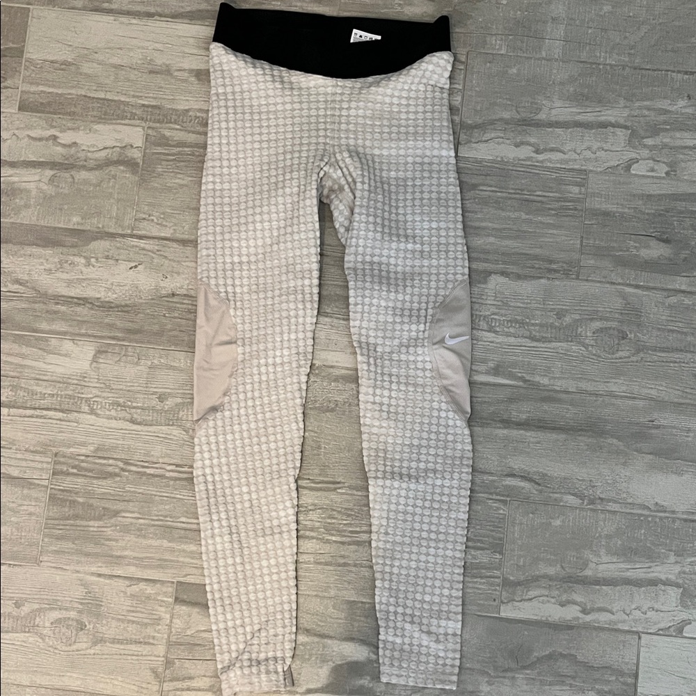 Nike Pro Cream Textured Leggings with Black Waistband